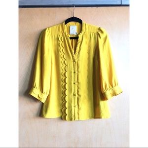 Anthropologie Scalloped Blouse in Gold, Sz. 2 ✨